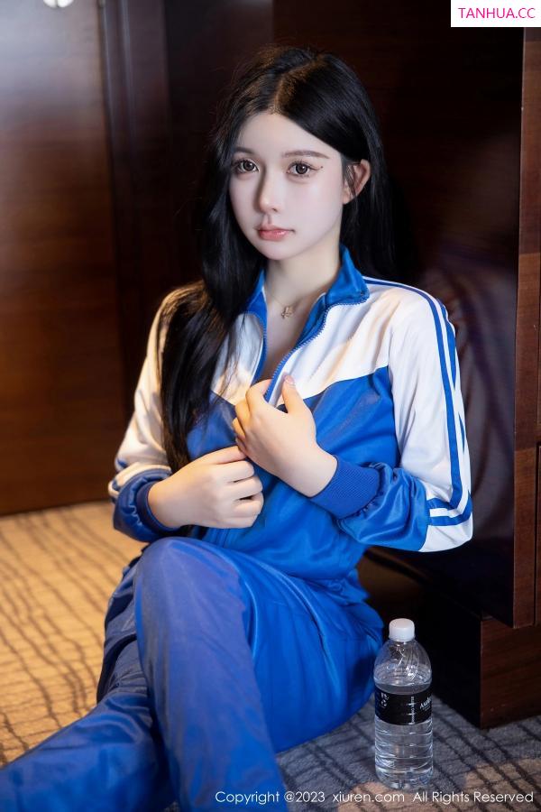   [XiuRen]高清写真图 2023.04.28 No.6660 林珊珊 运动服美腿第15张图片